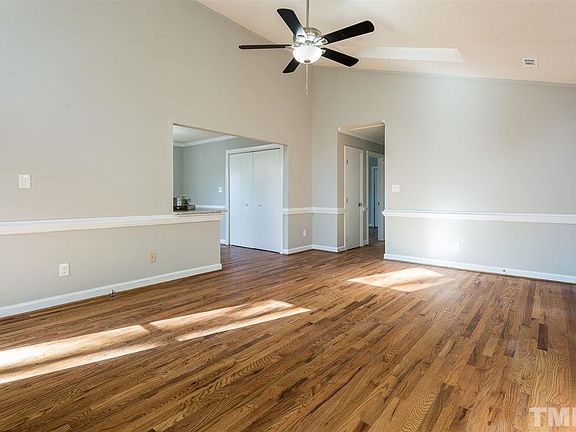 5th image of 200 Woodcroft Pkwy #37C