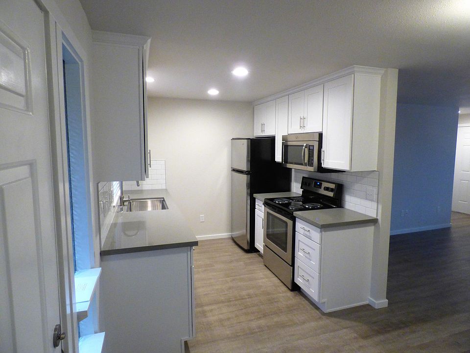 1st image of 2615 25th St #A