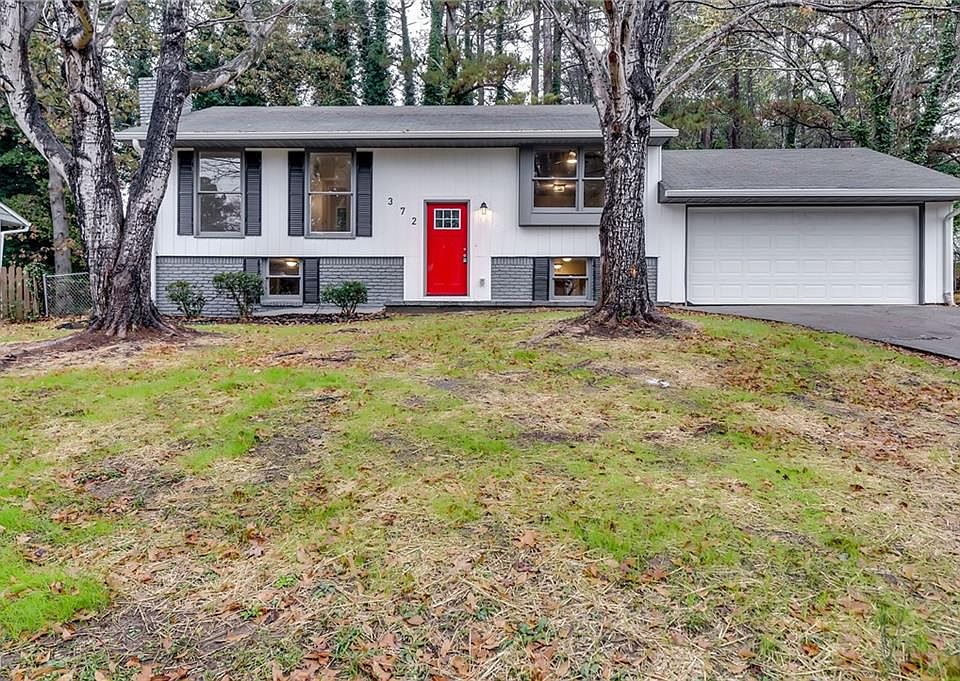 1st image of 372 King Arthur Ct