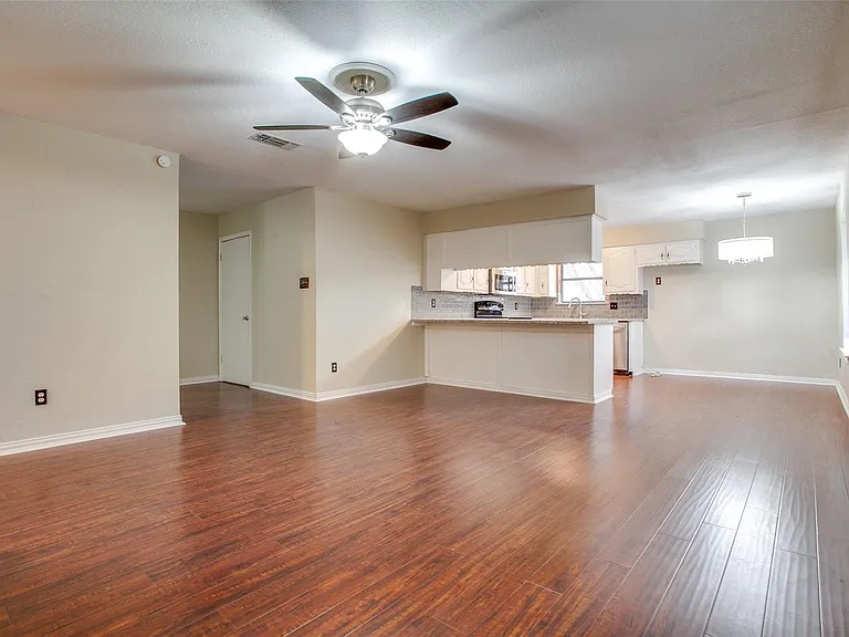 101 Teakwood Dr — Photo 6