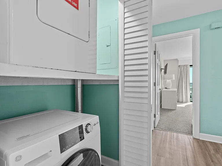 Laundry Room Cabinet