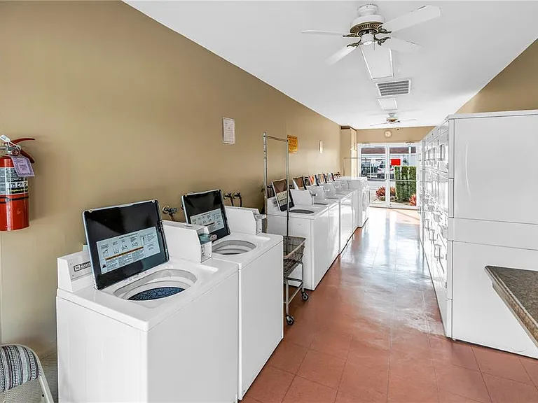 9224 Mission Oaks Blvd — Photo 46