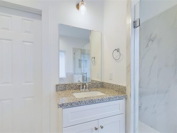 6404 Pregonero Ln, Houston, TX 77048