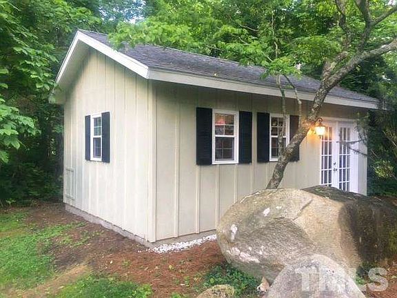 4th image of 120 Pine Cone Dr