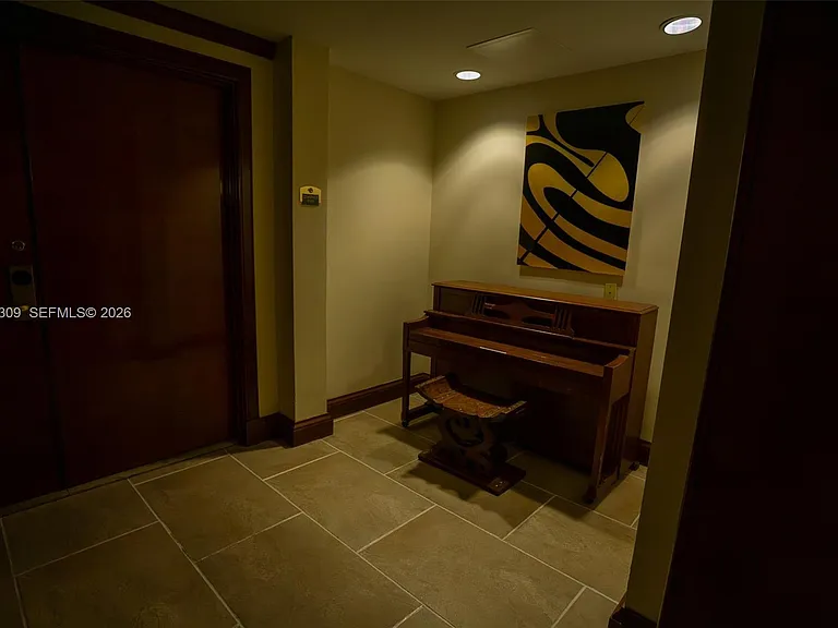 2951 S Bayshore Dr #716 — Photo 25
