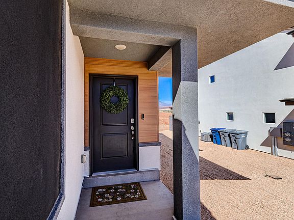 3rd image of 3333 E Big Bend Ln