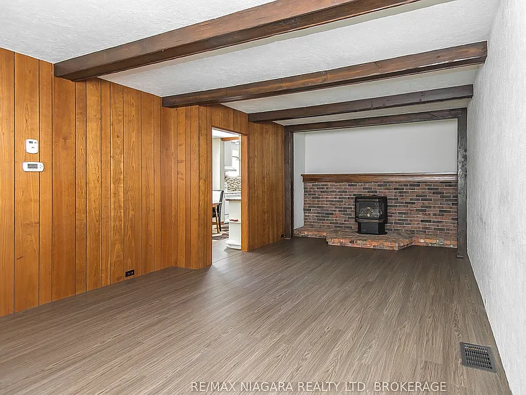 129 Adelaide St — Photo 18