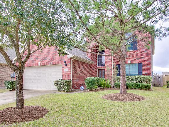 2nd image of 20111 Emerald Cliff Ln