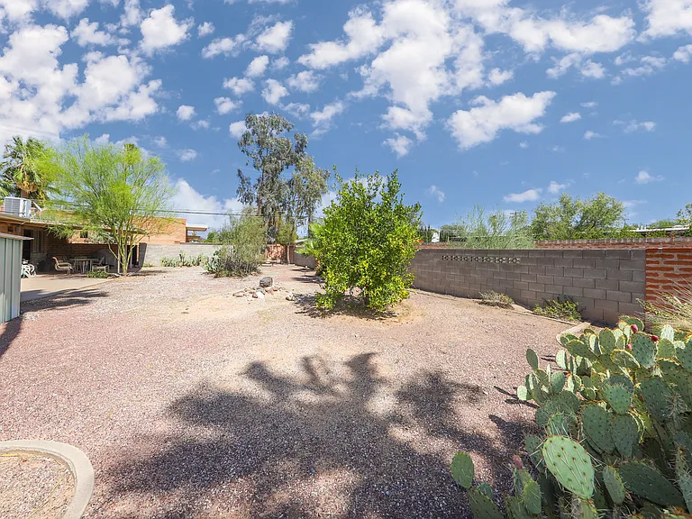 5650 E Burns St — Photo 30