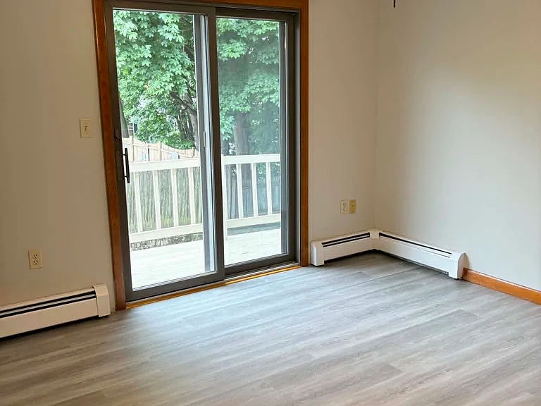 318 Heather St — Photo 16