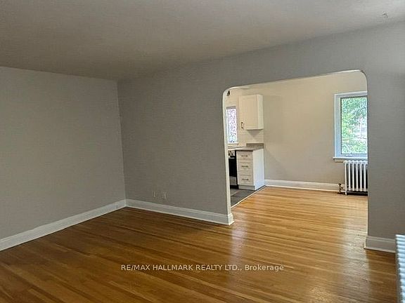 4th image of 111 Oriole Pkwy #202