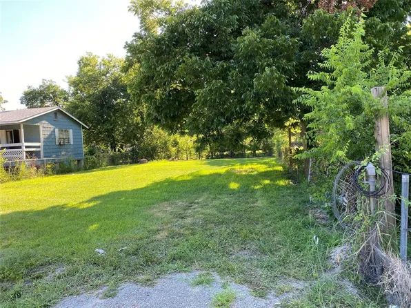 4915 Falls St, Houston, TX 77026