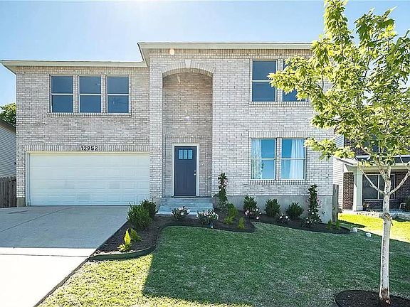3rd image of 12952 Dionysus Dr