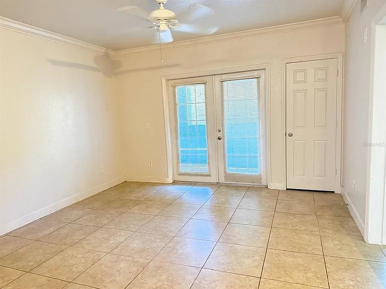 202 E South St #2038 — Photo 19