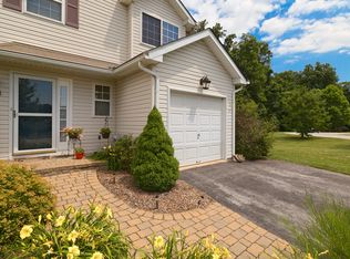 71 Pinckney Dr, Coatesville, PA 19320