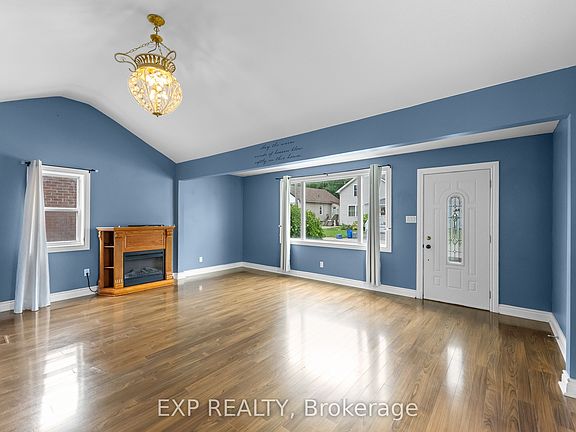 5th image of 6344 Ash St