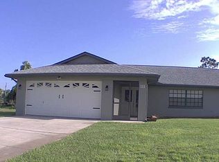 111 Honeysuckle Ln, Lake Placid, FL 33852