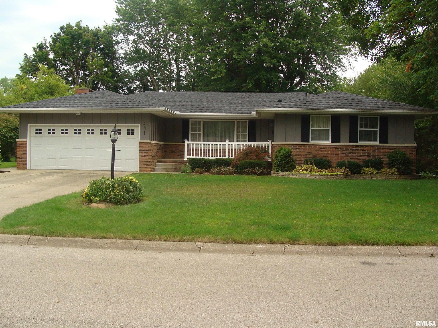 481 Idlewhile Dr, Farmington, IL 61531 Zillow