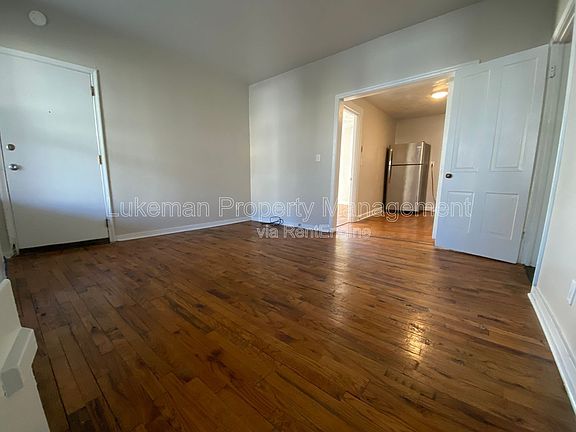 3rd image of 417 Oak St #1