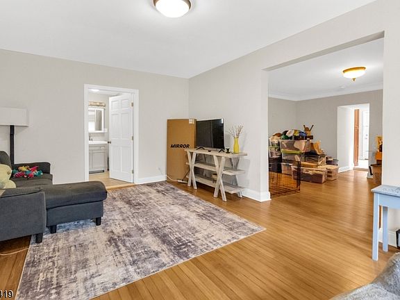 3rd image of 848 River Rd