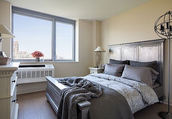 5th image of 480 Main St APT 1D