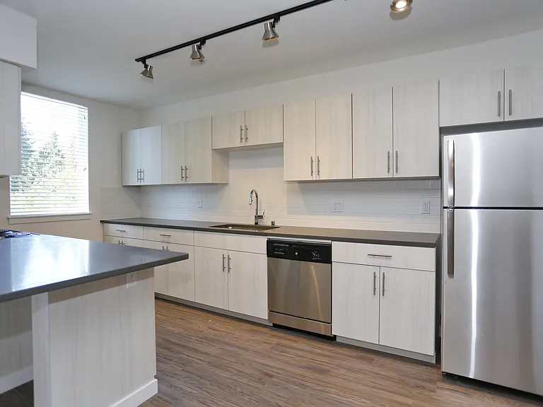 Greenwood Place Apartments — Photo 38