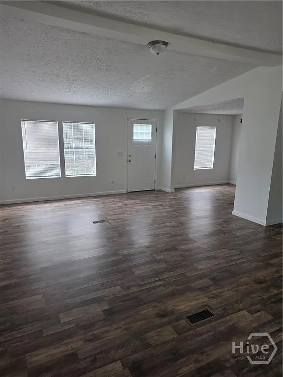 3 bed, 2.0 bath, 1248 sqft, $1,850 — Photo 2