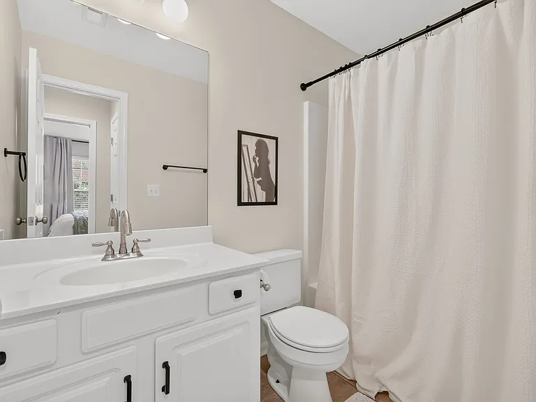 131 Carriage Ct — Photo 13