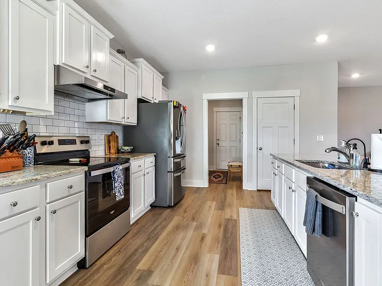 6352 Forest Bay Ave — Photo 15