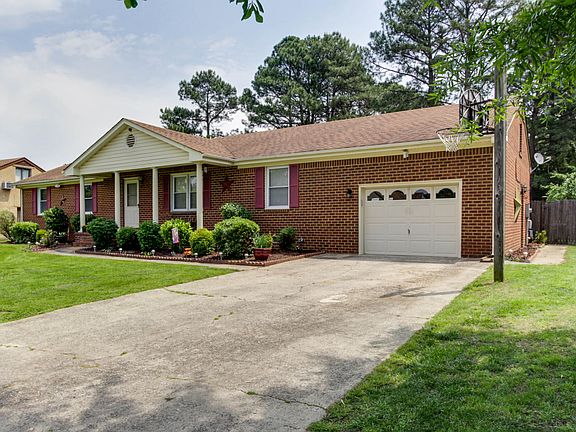 ranch in Hatton Point! Newly