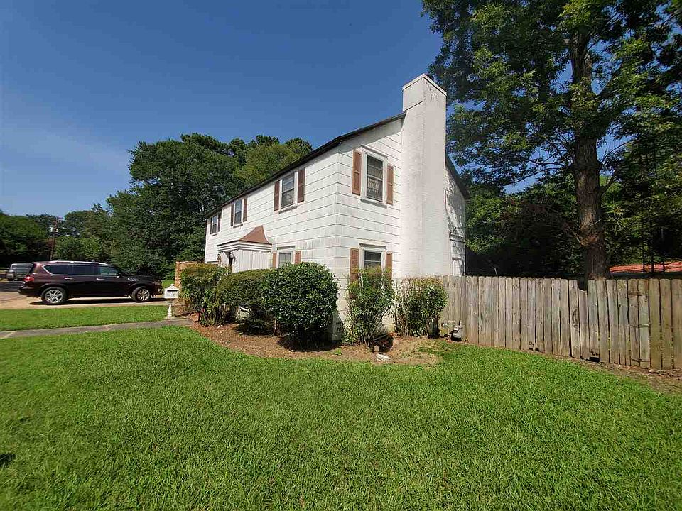 2nd image of 1202 Washington Pl E