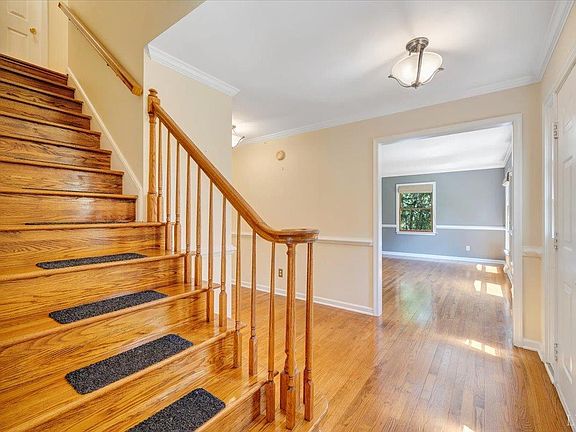 3rd image of 209 Quail Ridge Dr