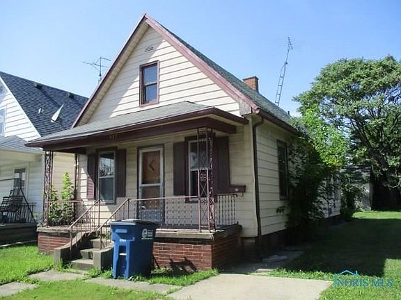 3rd image of 537 Bronson Ave