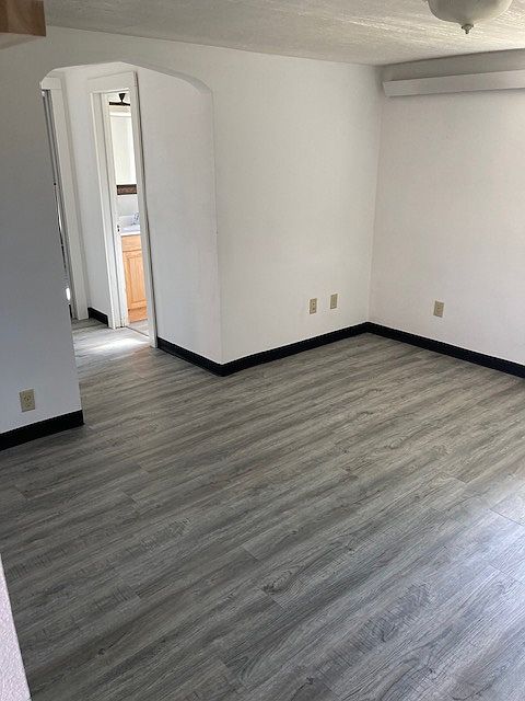 1st image of 712 Russell St