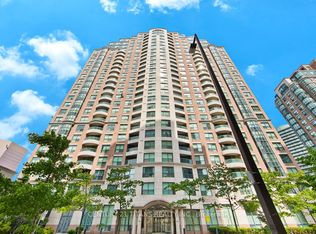 7 Lorraine Dr #8, Toronto, ON M2N 7H2