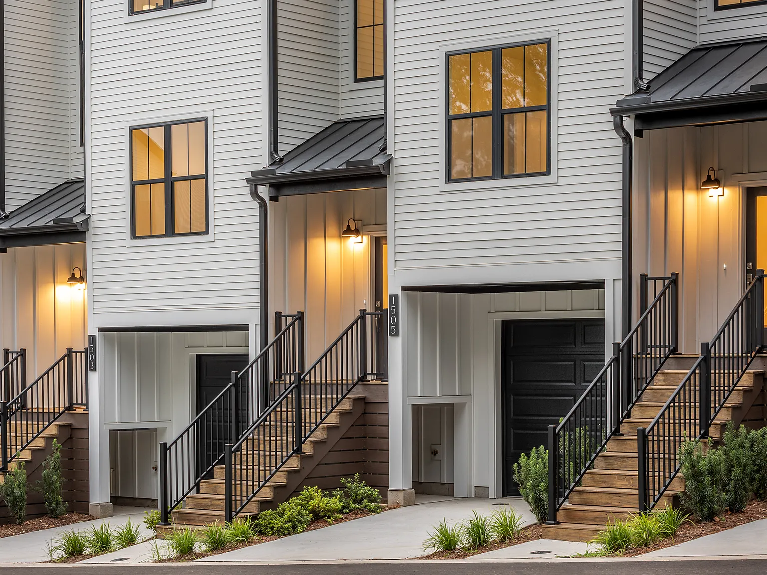 Proximity Pointe Luxury Townhomes — Photo 2
