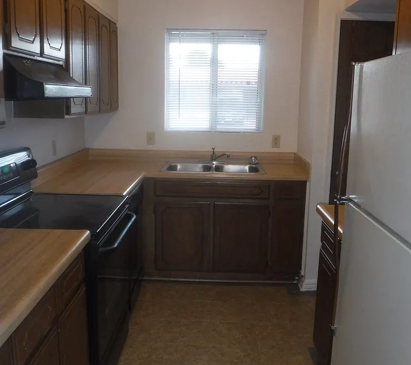 4319 Avenida Cochise #1
