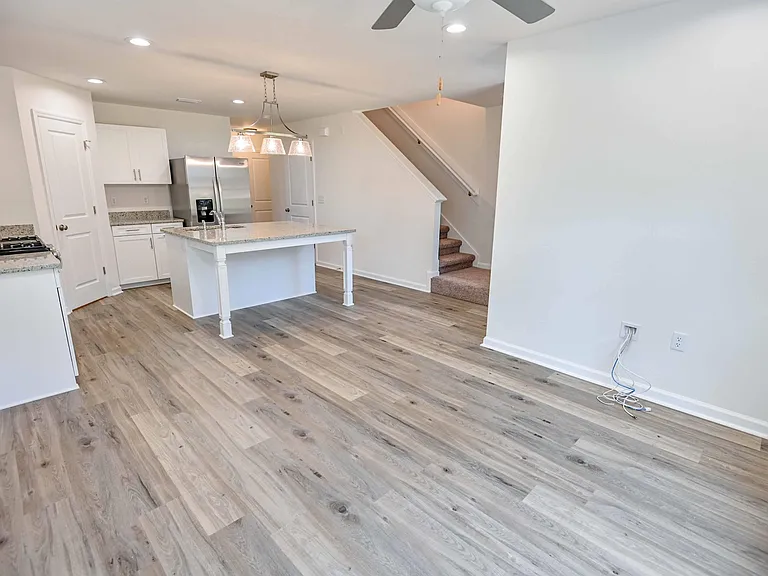 2828 Blue Blossom Trl — Photo 3