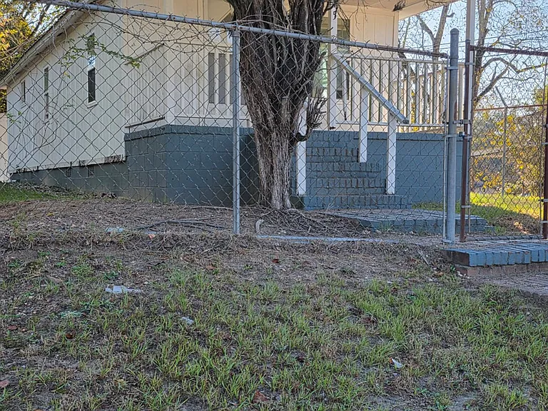315 S Seale Rd — Photo 11