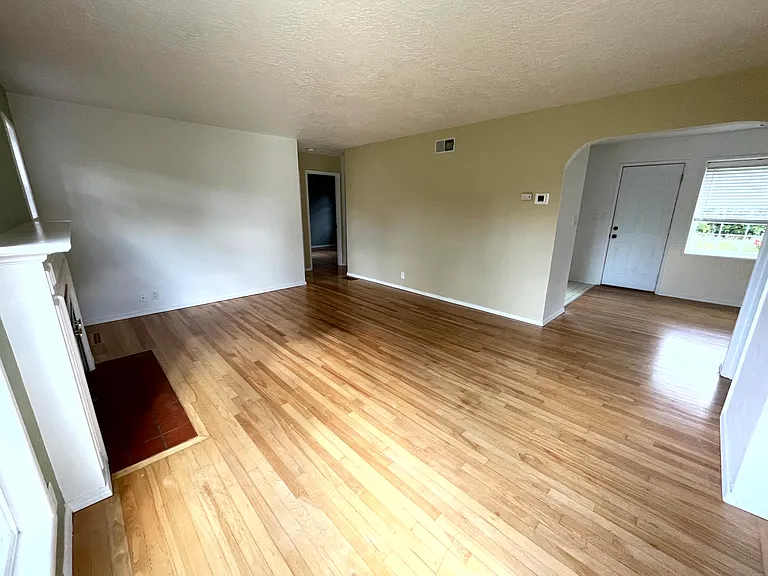 12080 SW Fairfield St — Photo 4