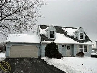 3422 Pine Creek Dr photo 1