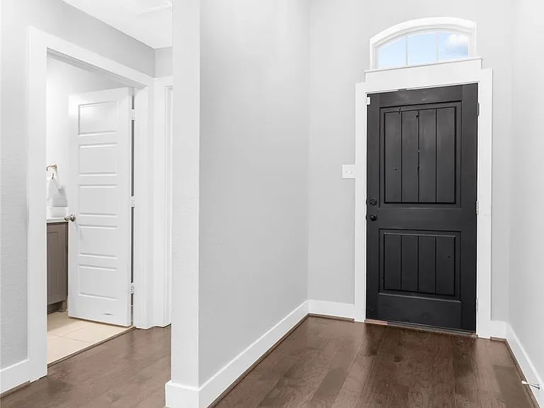 1131 Alpine Dr — Photo 9