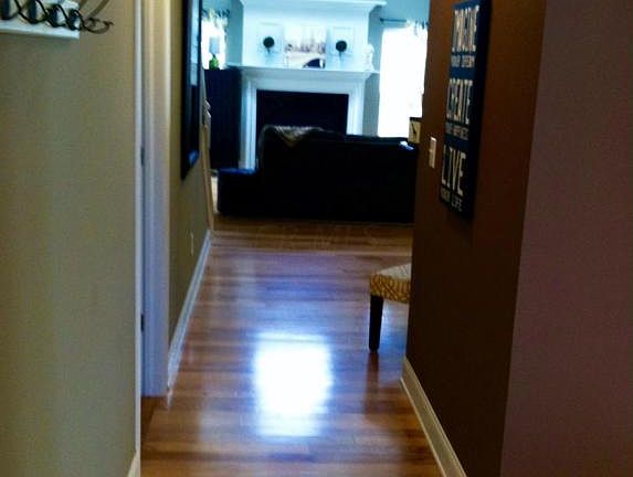 4th image of 615 Foxdale Pl