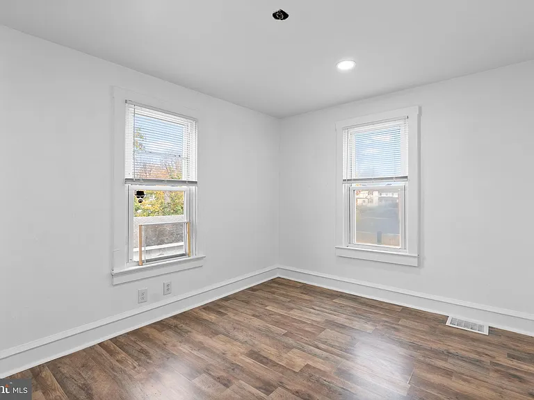 302 N Main St #3 — Photo 16