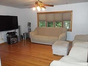 3rd image of 8 Madison Ave