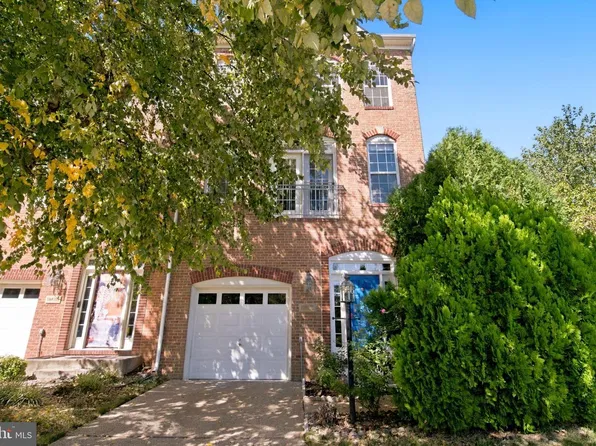13580 Flying Squirrel Dr, Herndon, VA 20171