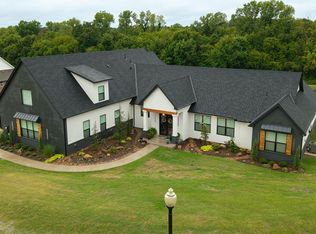 835 Hidden View Acres Dr, Blanchard, OK 73010