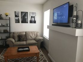 4053 S Hoover St, Los Angeles, CA