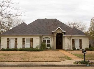 115 Arbor Ridge Rd, Ridgeland, MS 39157