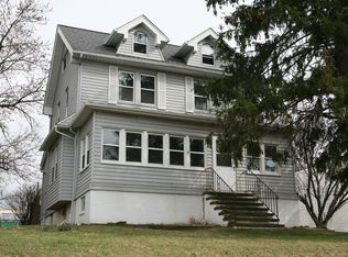 6807 Broadview Rd, Seven Hills, OH 44131